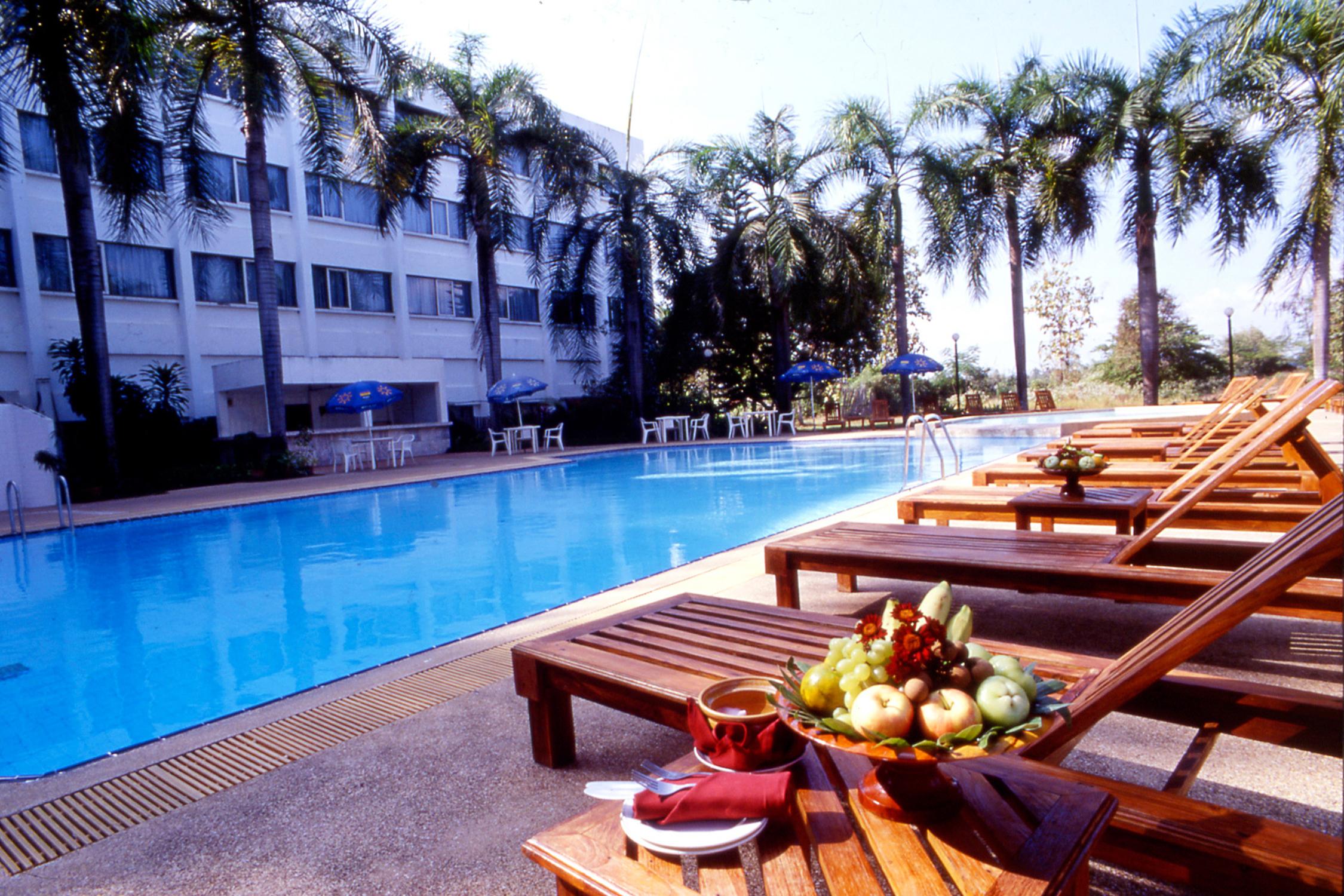 โรงแรม โรงแรมเซ็นทรา บาย เซ็นทารา แม่สอด 4* (ไทย) - จาก 1045 THB | HOTELMIX